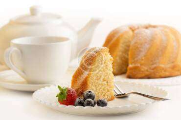Learning how to bake gluten-free dessert at home